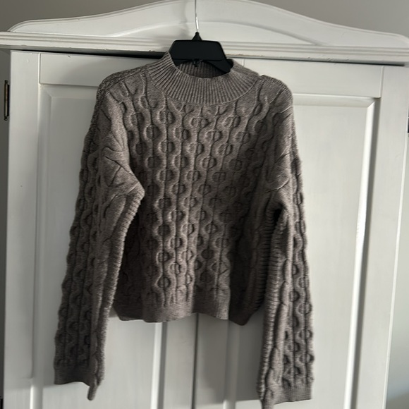 By Anthropologie Cropped Cable-Knit Sweater SZ XS Gray Mock Neck Full Sleeve - Picture 4 of 12